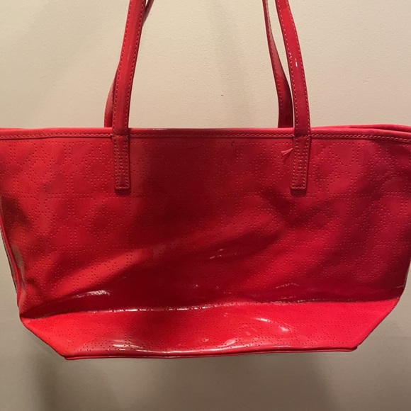 Kate Spade small Harmony Metro Perforated patent & leather Heart Red Tote Bag - Picture 5 of 16